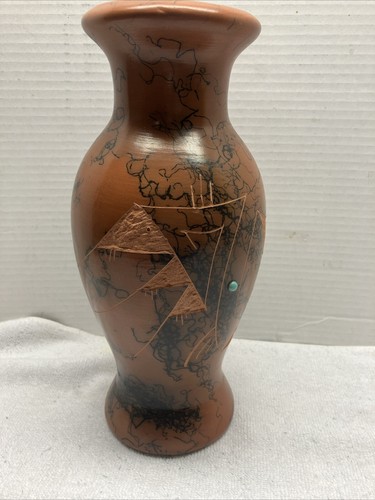 P Lahne 10 1/2” Navajo Horse Hair Turquoise Pottery Vase - Picture 6 of 8