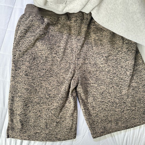 essentials 2 teiliges warmes Shorts Paket Gr. M - Bild 2 von 16
