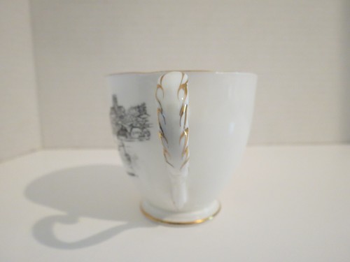Royal Crafton Bone China Matching Teacup & Saucer Set - Red Hole, Paget, Bermuda - Picture 10 of 17