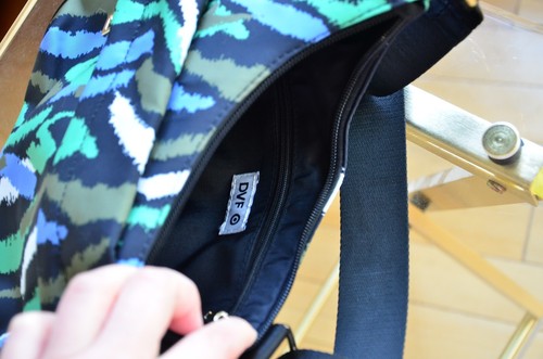 Bolso Bandolera Diane von Furstenberg DVF para Target - Verde Cebra - Imagen 9 de 10