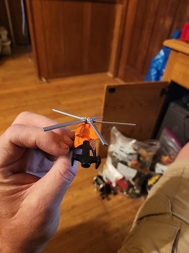 Matchbox Helicopter Skybusters Diecast Orange Airblade 2018 Loose - Picture 4 of 6