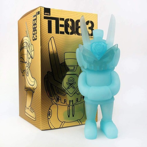 Phantom Blue DIY TEQ63 Glow in the Dark von Quiccs x Marsian Toys 6" Vinyl Figur - Bild 1 von 3