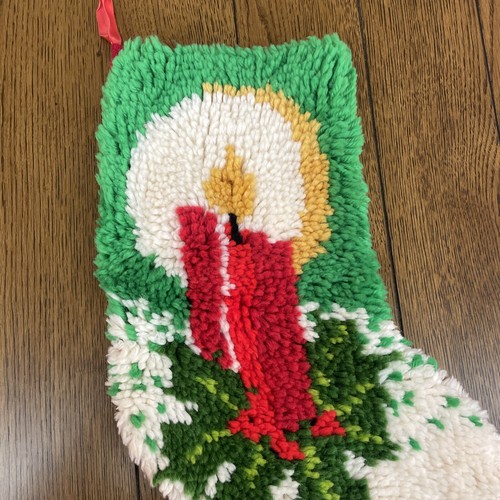 Vintage Latch Hook Christmas Stockings Candy Cane & Candle Large Red Green White - Picture 6 of 10