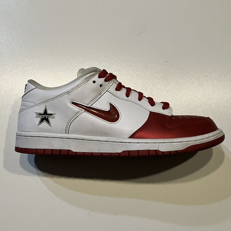 Size 11 - Nike SB Dunk Low x Supreme Varsity Red 2019 White Size 11 - Nike SB Dunk Low x Supreme Varsity Red 2019 White