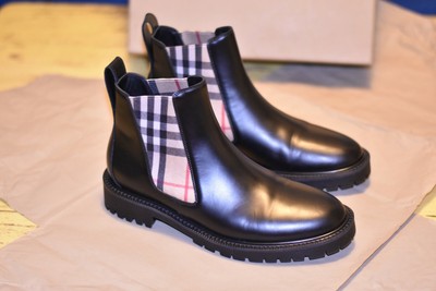 burberry chelsea boots womens