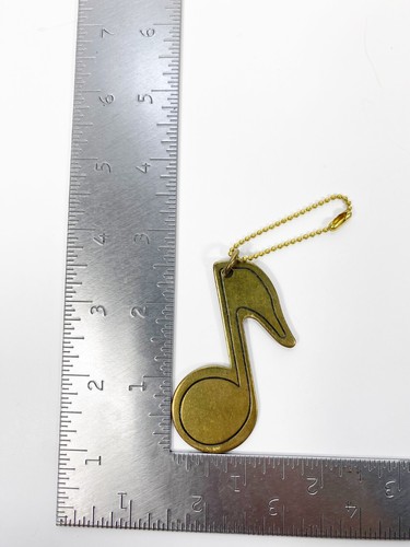 VINTAGE MUSICAL NOTE MUSICIAN Key Ring Keychain RUSS Band Gift Brass Metal - Picture 3 of 3