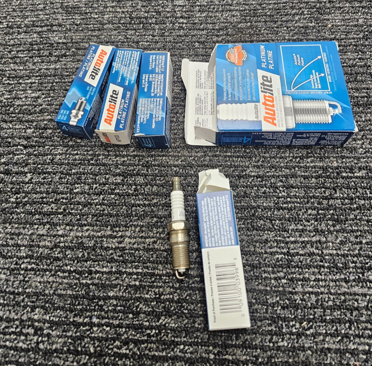 QTY 4 Autolite AP103 Platinum Spark Plug for 2019 Ford E-350 Super Duty