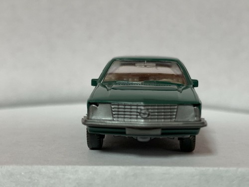 Wiking Green Opel Senator HO 1/87 Scale Vehicle Made In W. Germany - Picture 4 of 7