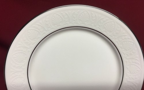 Lenox Hannah Platinum Set of (3) 6 1/2" Bread & Butter Plates - Picture 3 of 4