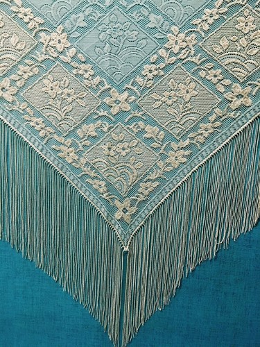 Antique Gold Chantilly Lace Shawl Wrap Victorian Style Fringed Wedding Prom - Picture 2 of 6