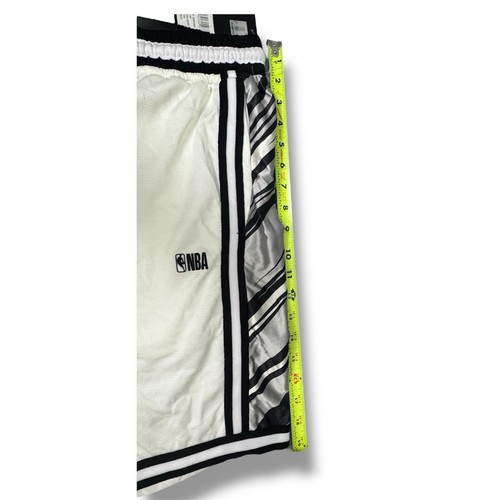 NWT Nike Mens Basketball NBA Athletic Shorts ZSMH356S Color OFF High Grade Large - Imagen 6 de 12