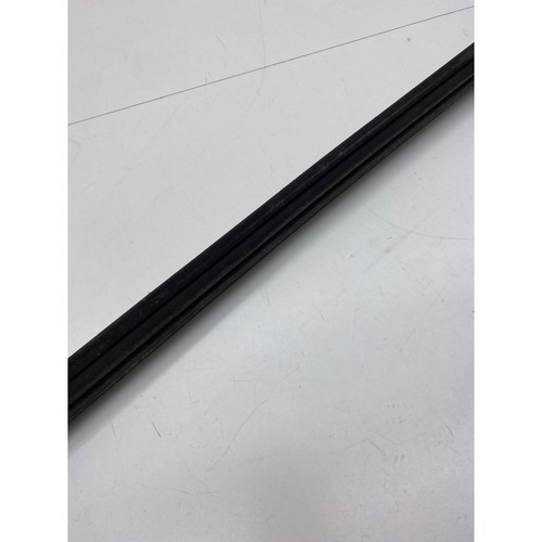 Audi RS4 Door window trim strip front right B7 A4 2008 Cabriolet - Picture 9 of 10