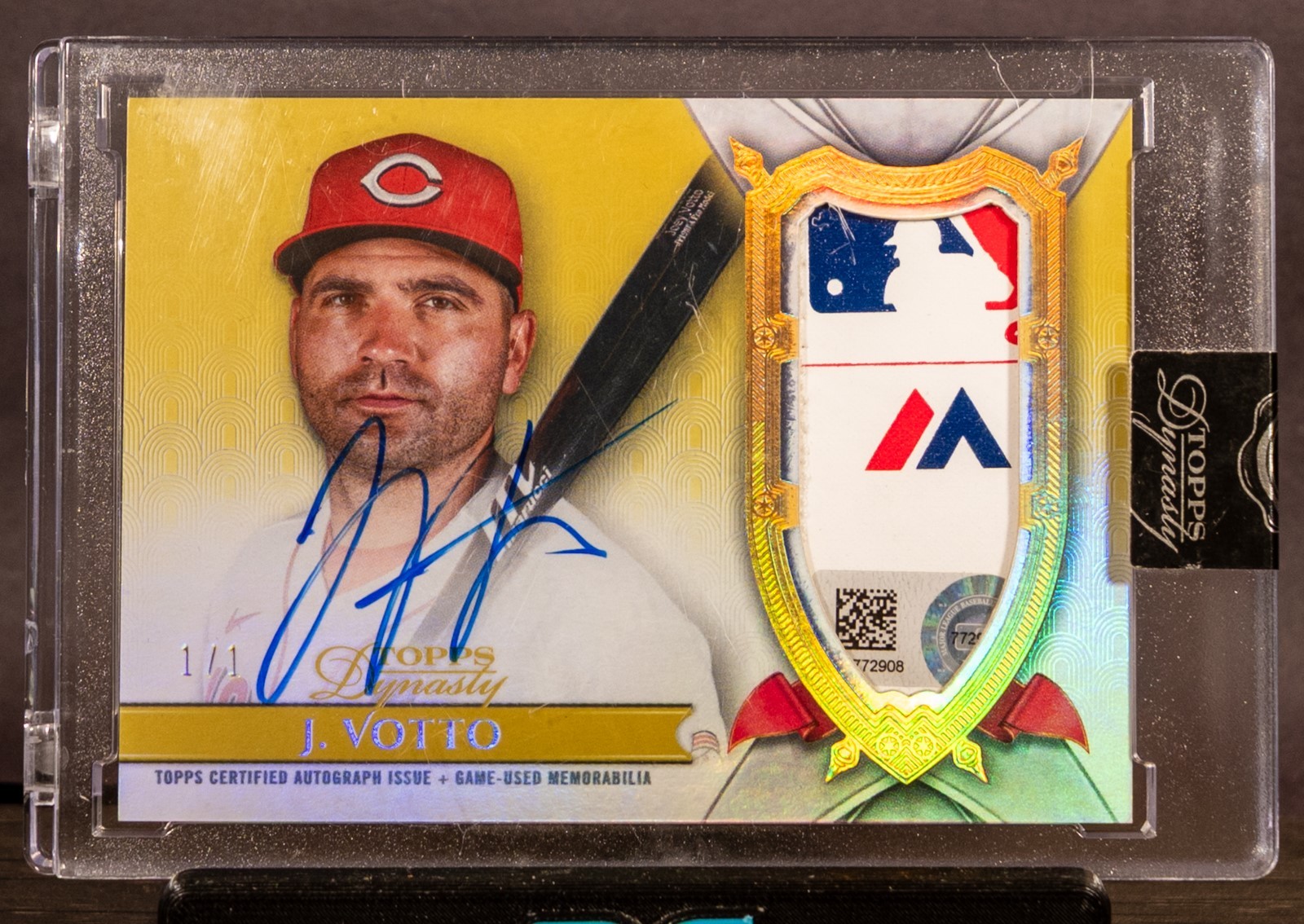 JOEY VOTTO 2024 Topps Dynasty Gold GU Majestic Logo Patch Auto 1/1