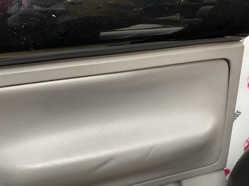 VW BEETLE CONVERTIBLE DOOR CARD DRIVERS SIDE GREY LEATHER BLACK TOP - Picture 6 of 20