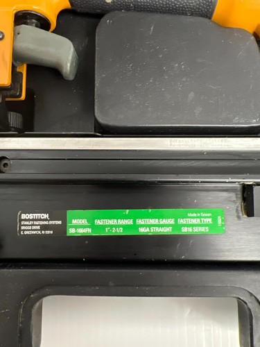 Clavadora compacta BOSTITCH SB-1664FN 70-100 PSI calibre 16 acabado recto - Imagen 2 de 9