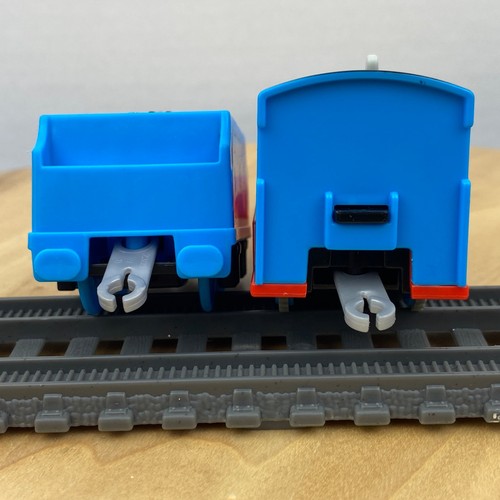 Fisher Price Thomas the Tank Engine Revolution Train Gordon and Tender - Picture 11 of 13