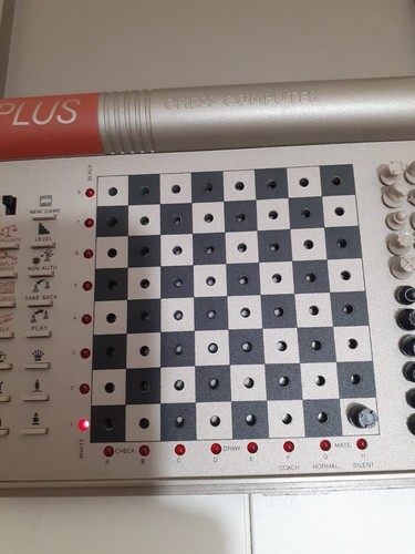 Computadora de ajedrez Kasparov vintage más juego de ajedrez de viaje SciSys 1987 faltan 6 piezas - Imagen 5 de 9