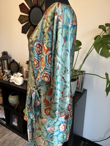 Viden Women’s Silk Floral Short Kimono Green Size Small - Picture 4 of 8