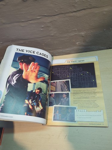 LA Noire Rockstar Spiel-Strategiehandbuch, von Bradygames, wie abgebildet. Taschenbuch - Bild 4 von 7