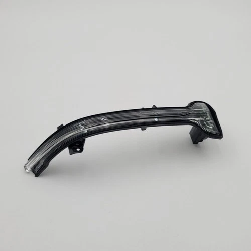 OEM BMW 2 G42 3 G20 4 G22 i4 Outside Mirror TURN SIGNAL right 2241.3042 A083844