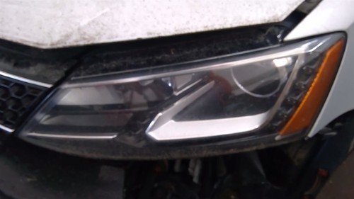 Driver Left Headlight Sedan Halogen Fits 11-16 JETTA 6778650
