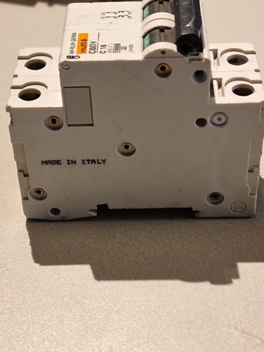 Merlin Gerin C60H-C16 24987 Merlin Gerin, Circuit Breaker C16, C60H-C16 24987. - Picture 4 of 5