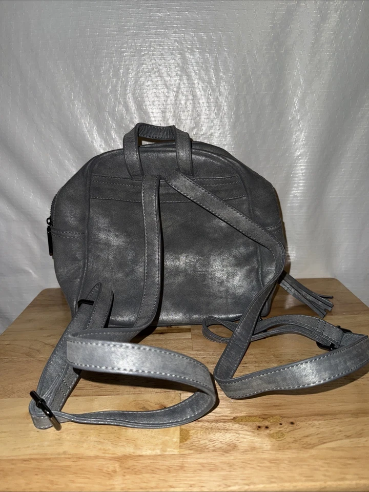 Mini mochila Charlie Gun gris metal encantadora Foto 2 de 4