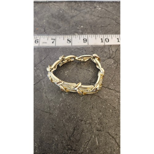 Lisner Bracelet Gold Tone Vintage Leaves and Textured Lines - Picture 7 of 11