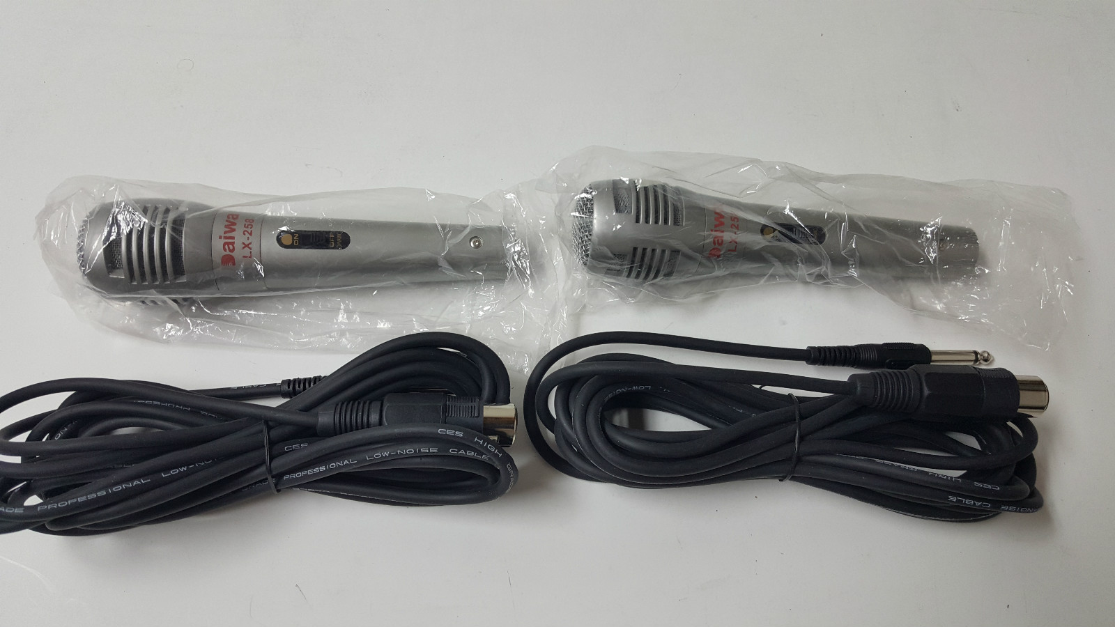 Vintage Daiwa Microphone LX-258 Set Of 2 Microphones Vintage Daiwa Microphone LX-258 Set Of 2 Microphones