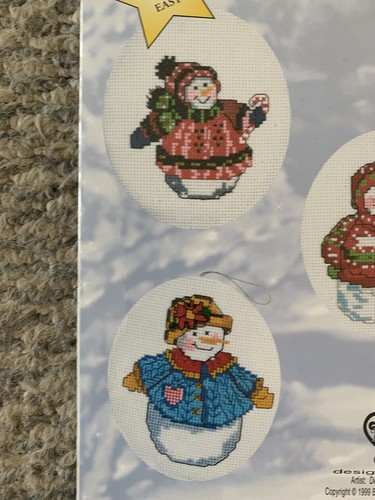 Canamar Designs gezähltes Kreuzstich-Set gemütliche kleine Weihnachtsschmuck Schneemänner - Bild 8 von 13