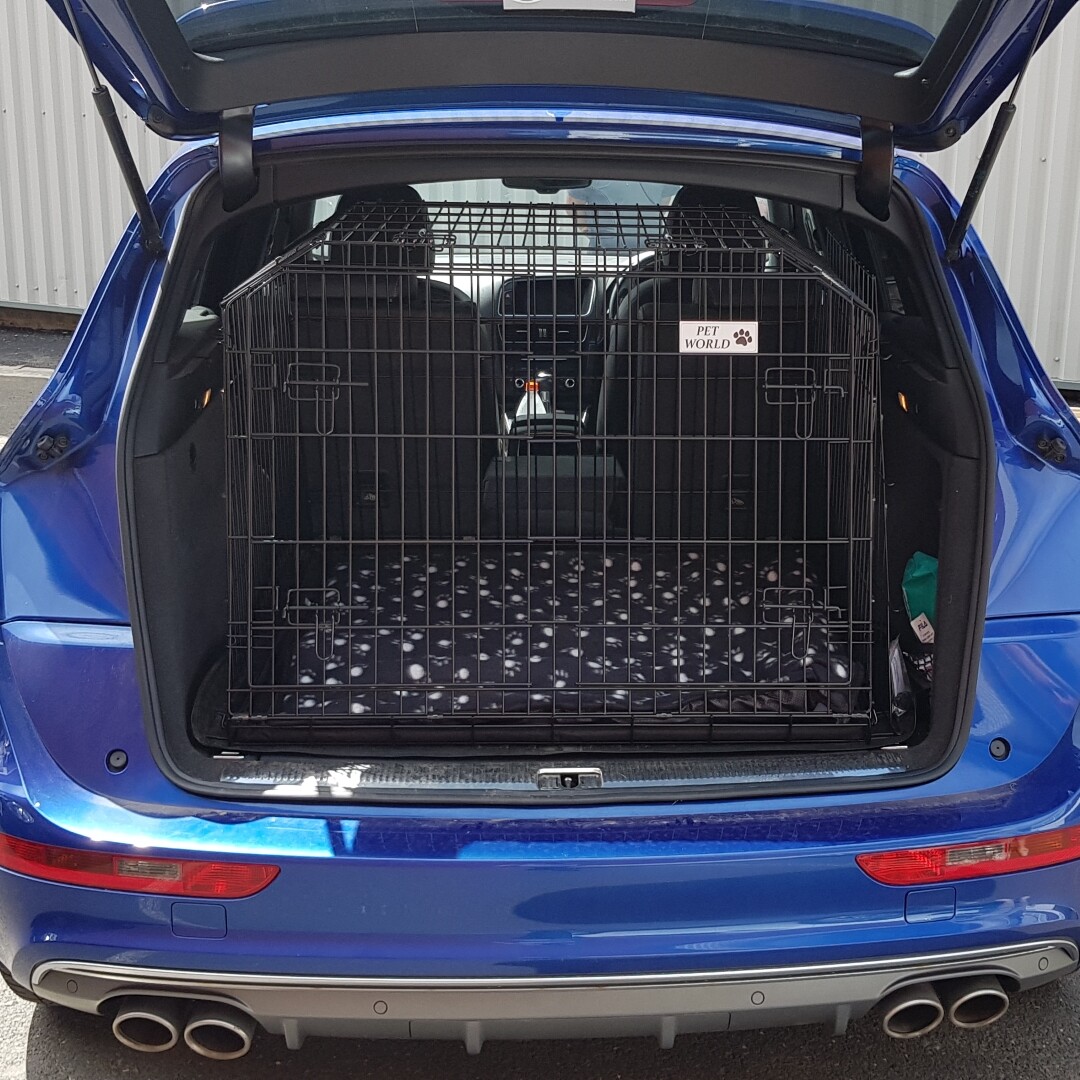 PET WORLD Dog and Puppy Travel Boot crate cage For Audi A1 A3 A4 A6 Q3