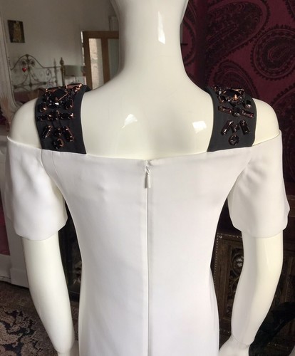 EMILIO PUCCI weißes Etuikleid mit schwarzen Schmucksteinen - Größe XS/S/M IT 42 - Bild 9 von 12