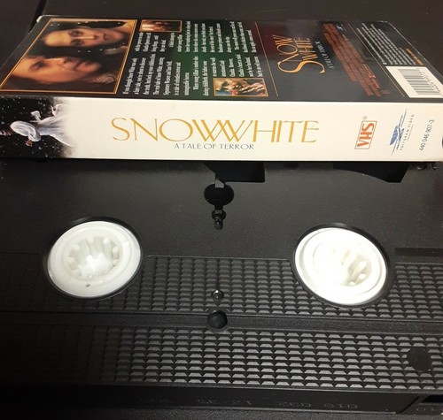 Snow White: A Tale of Terror (VHS, 1997) - Imagen 5 de 6