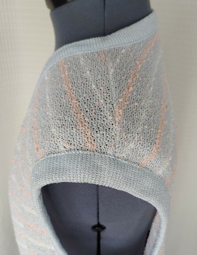 Maglione gilet vintage Devon blu chiaro, pesca e bianco a righe acrilico taglia large - Foto 8 di 12