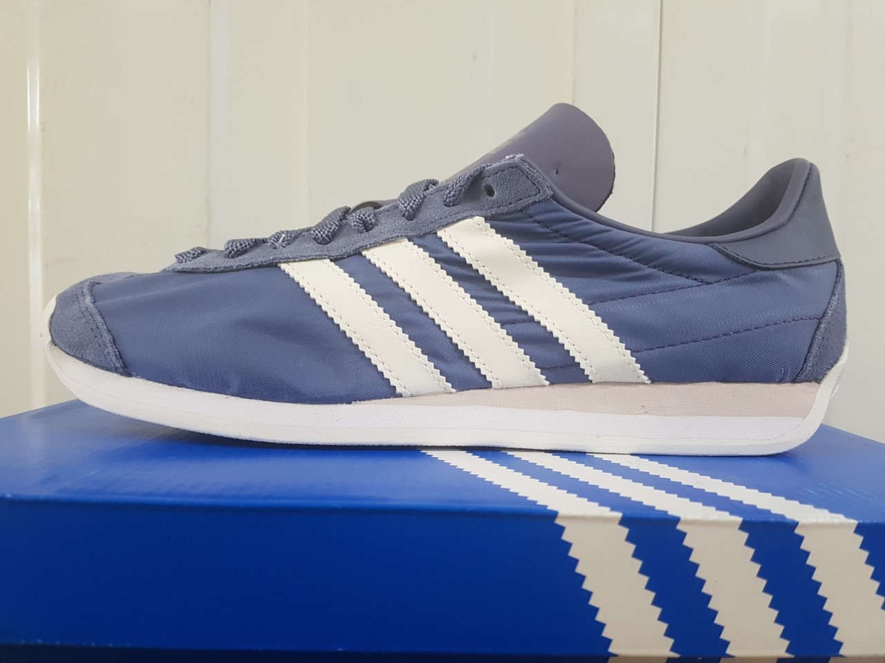 WOMEN,S ADIDAS ADIDAS WOMEN,S COUNTRY OG W PURPLE TRAINER S32204 BNIB d191b9 WOMEN,S ADIDAS ADIDAS WOMEN,S COUNTRY OG W PURPLE TRAINER S32204 BNIB d191b9