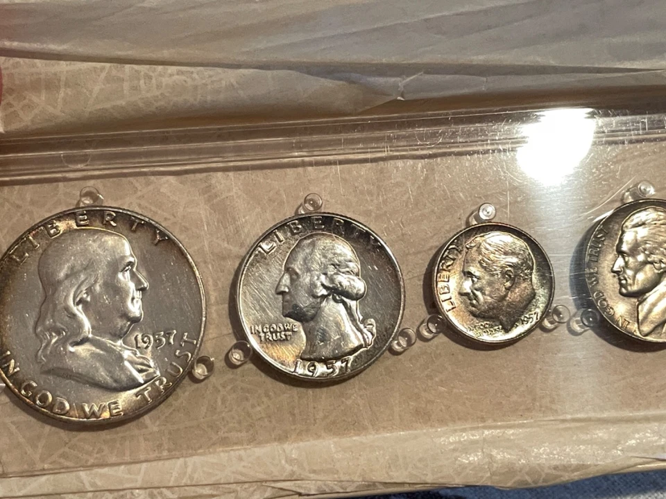 1957 US Mint Set. In vintage case (#100733) - Image 2 of 4