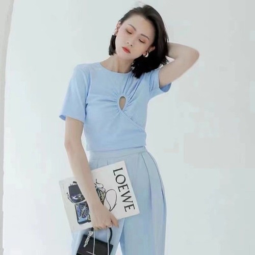 C/MEO Collective Different Story Short Sleeve Top Powder Blue NWT Women SIZE XS - Picture 2 of 2