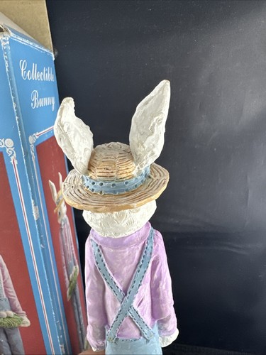 COLECCIÓN WINDSOR Bunny Boy sosteniendo huevos de Pascua resina 11 pulgadas de alto - Imagen 18 de 21