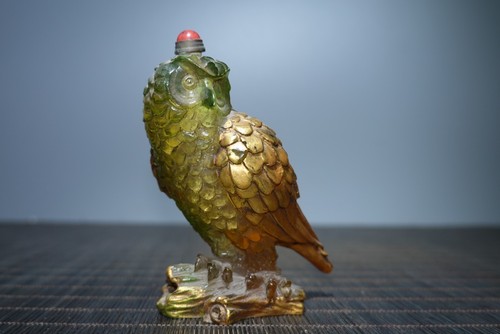 noble art Coloured glaze carved lovely owl statue paint in gold snuff bottle - Picture 2 of 9