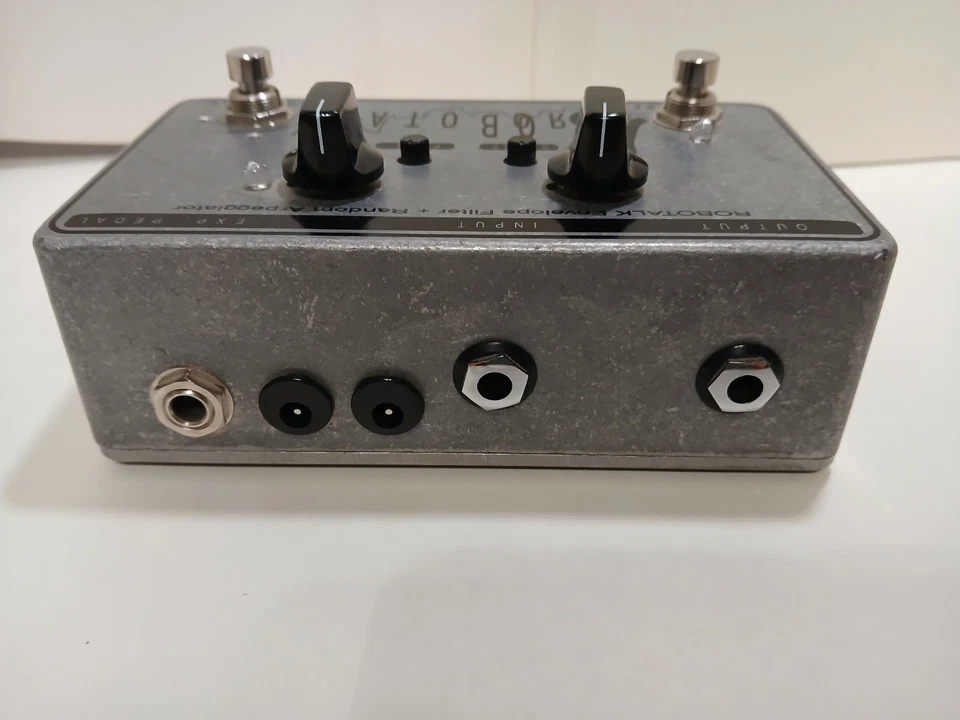 Filtro de sobre Xotic Robotalk + arpegiador aleatorio Foto 3 de 4