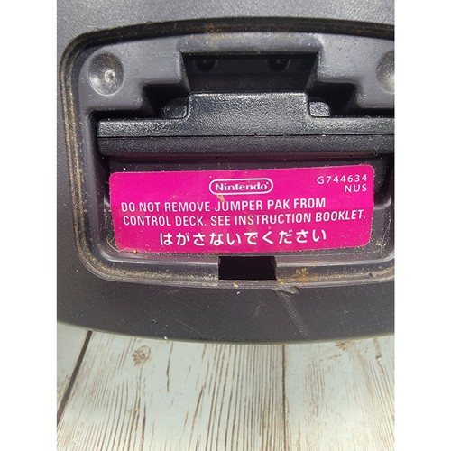 Consola Nintendo 64 con Juego de Mando Versión Japonesa Para Piezas Sin Cable AV - Imagen 5 de 6
