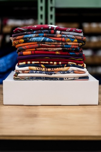 💎 Pack de 3 camisetas misteriosas vintage | Y2K, DEPORTIVAS, DESTINO, GRÁFICAS | - Imagen 3 de 7