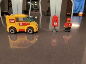 100% Complete Lego City 7731 Mail Van W/instructions