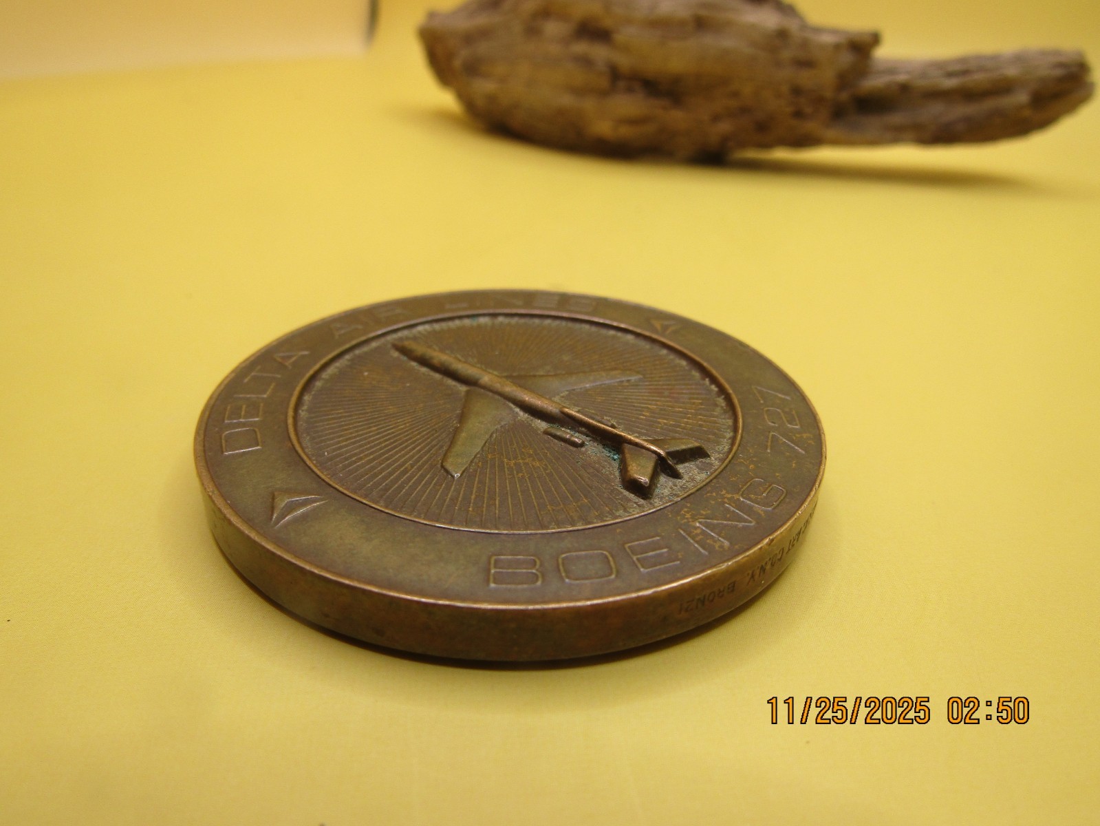 Delta Air Lines Boeing 727 Bronze Medal Coin Medallic Art Co. New York 50mm