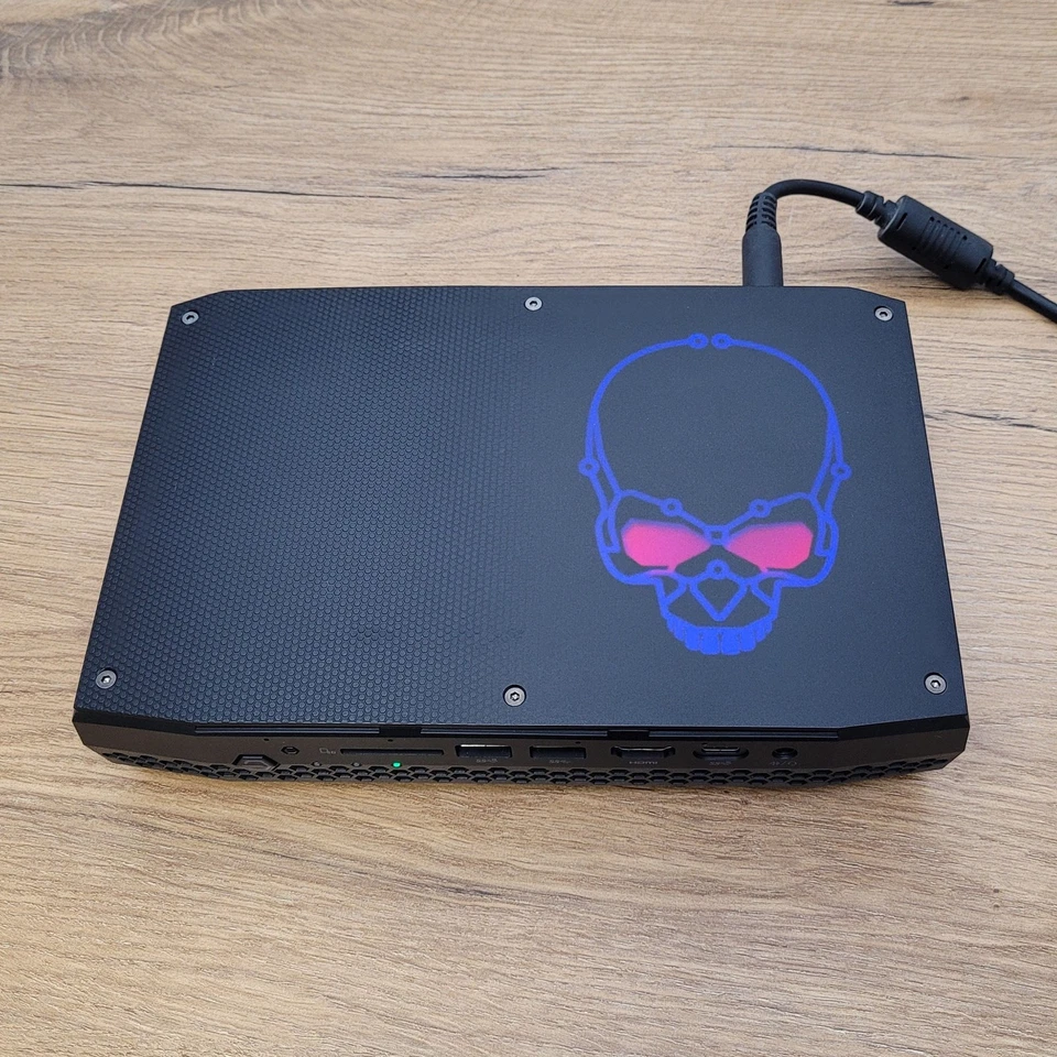 Intel NUC NUC8HN Intel Core i7-8705G 16 GB RAM 512 GB SSD MiniPC computer - Immagine 3 di 4