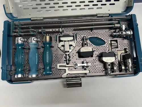 Stryker Triathlon Revision Instrument Set Femoral - Bild 2 von 11