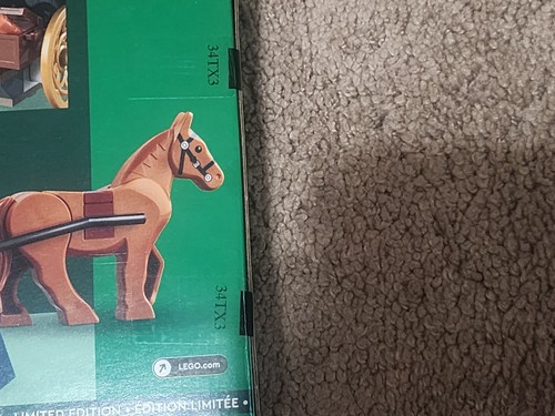 40603 LEGO Wintertime Carriage Ride Limited Edition 153 pieces New In Box - Picture 5 of 5