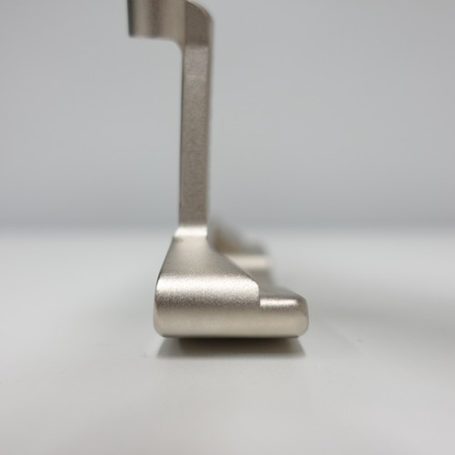 Scotty Cameron Pro Platinum Newport 2 Putter RH 35" W/ Headcover - Picture 5 of 16