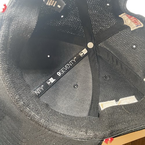 Cappello San Francisco 49ers Nero New Era 9seventy SnapBack Ottime Condizioni Pulito Blackout - Foto 9 di 13