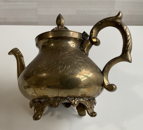 Brass Teapot Hinged Lid with Hinged Creamer and Sugar Footed Set India - Picture 4 of 21